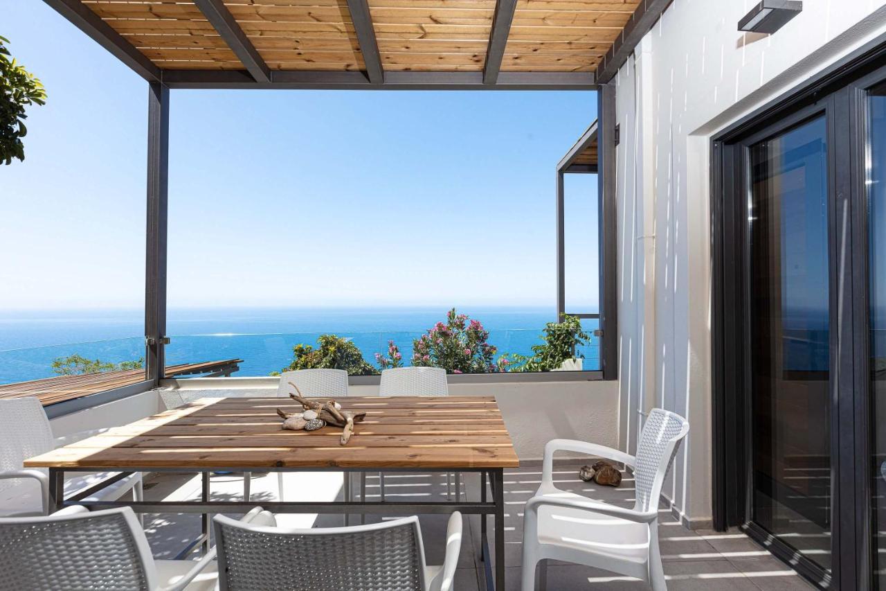 Anemos Luxury Villas Родакинон Екстериор снимка