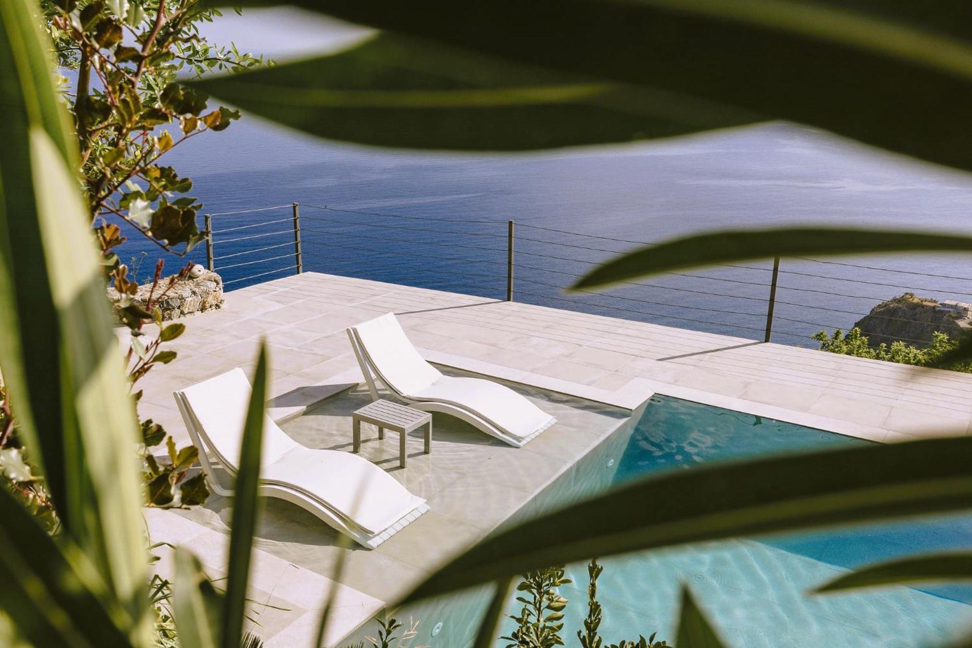 Anemos Luxury Villas Родакинон Екстериор снимка